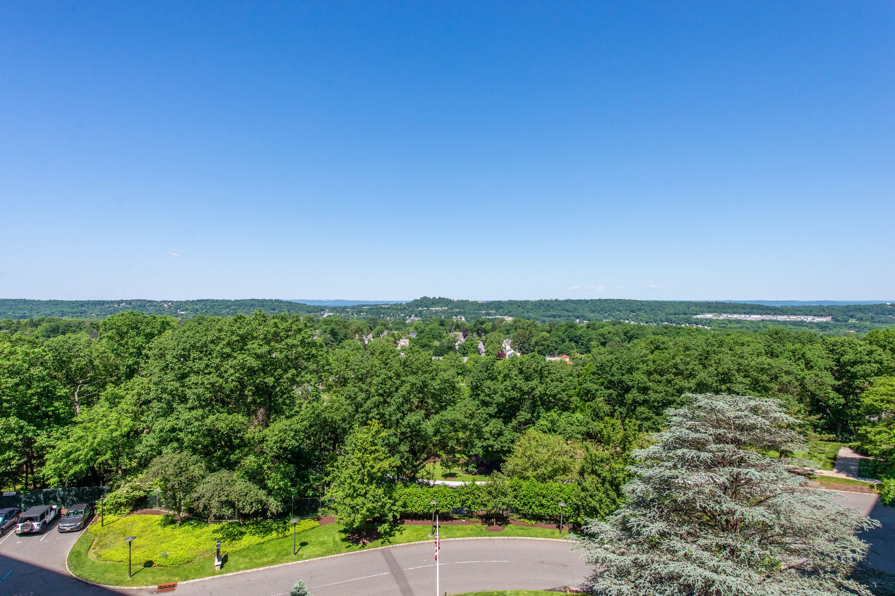 1 Claridge Drive, #521 